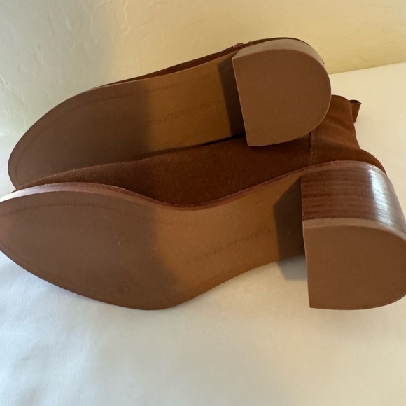 Banana Republic Ladies Rust Suede Ankle Boots SZ 6. - Picture 4 of 5